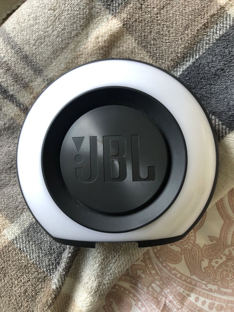 Coluna da JBL (não é portátil) Preço Negociável