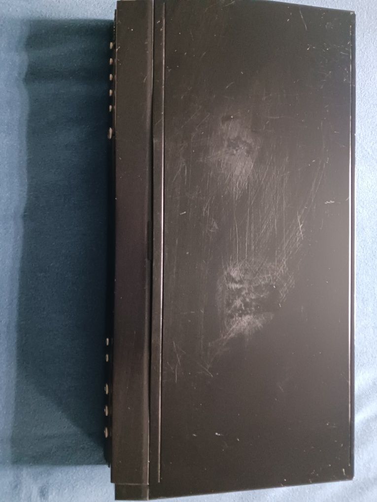 TOSHIBA odtwarzacz  DVD i CD model SD-220E.