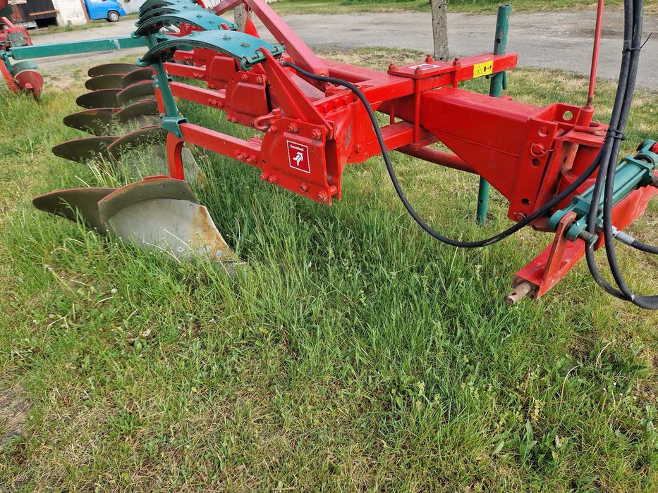 Pług KVERNELAND 6-skibowy