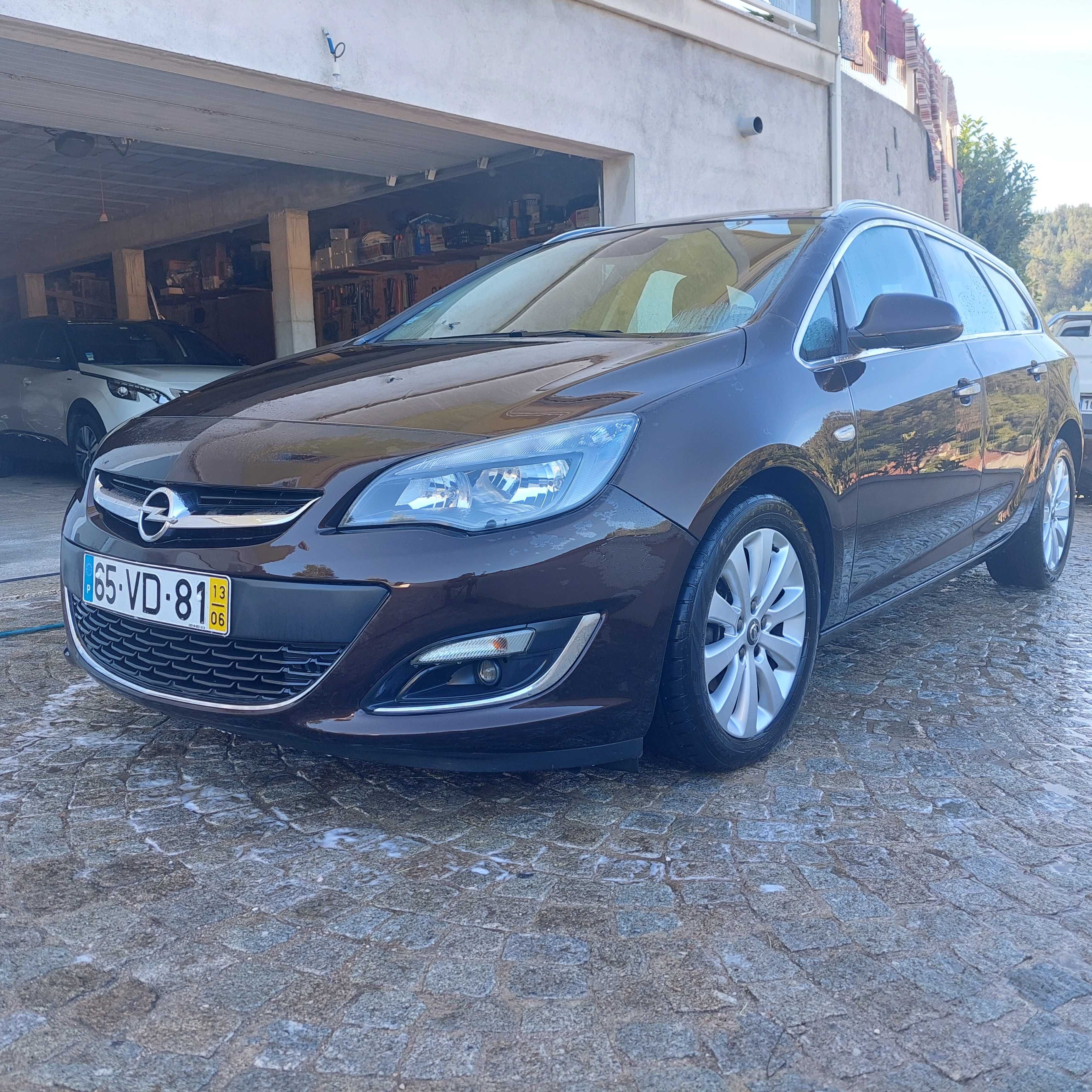 Opel Astra J - Sports Tourer 1.7 cdti