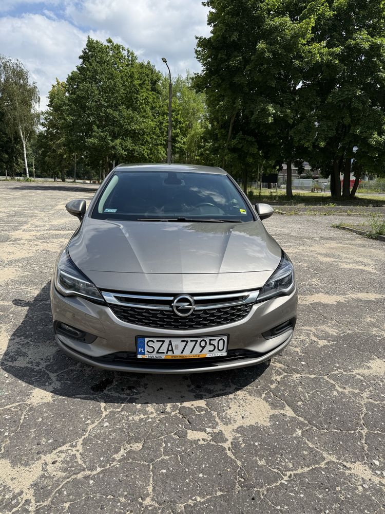Opel Astra K 1.4 T 2016rok