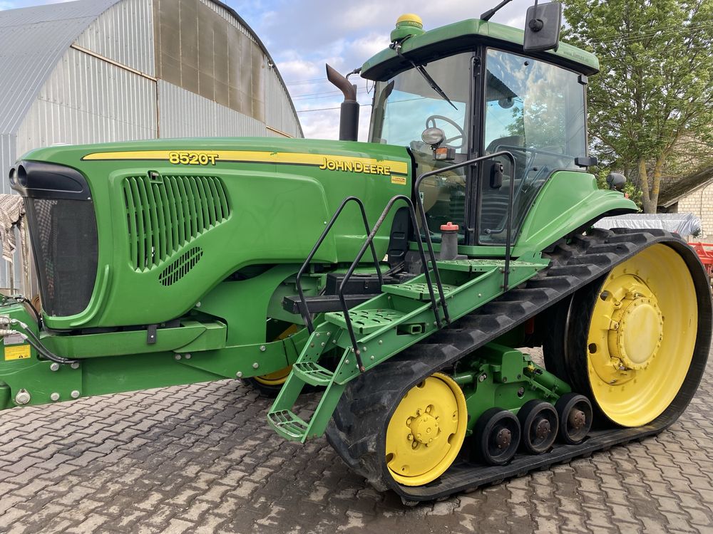 Трактор john deere 8520T
