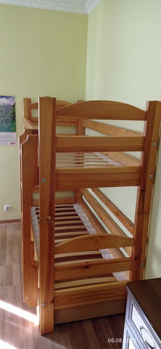 Продам двух ярусну кровать!