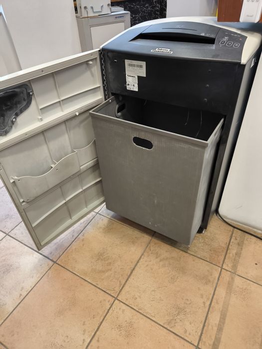 Niszczarka Profesjonalna biurowa do dokumentów. Duża! 260 zł