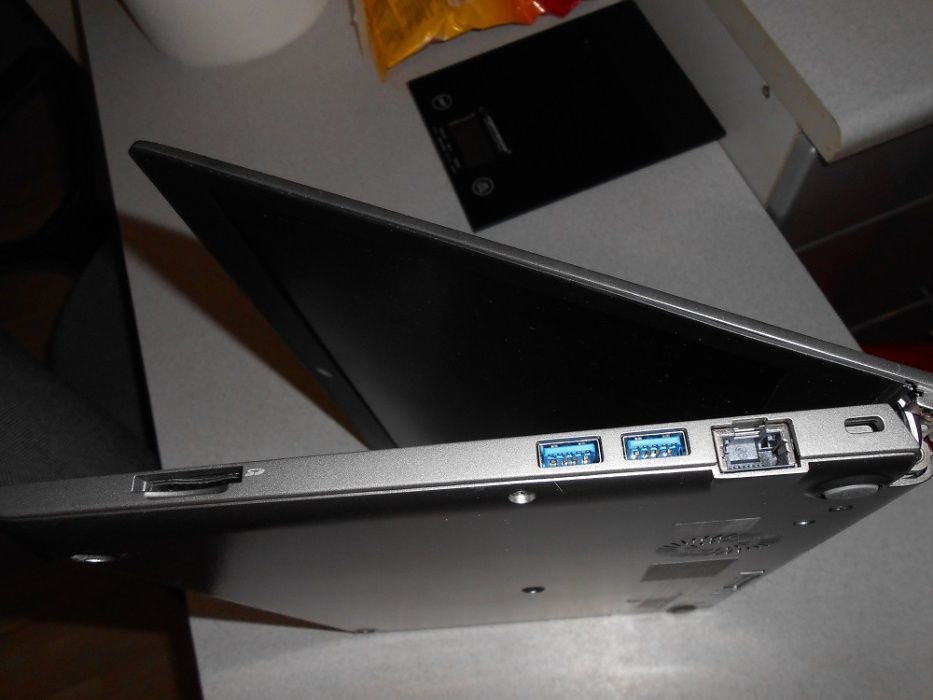 laptop Toshiba Z30    4300 U 2,0GHZ   SSD 128GB