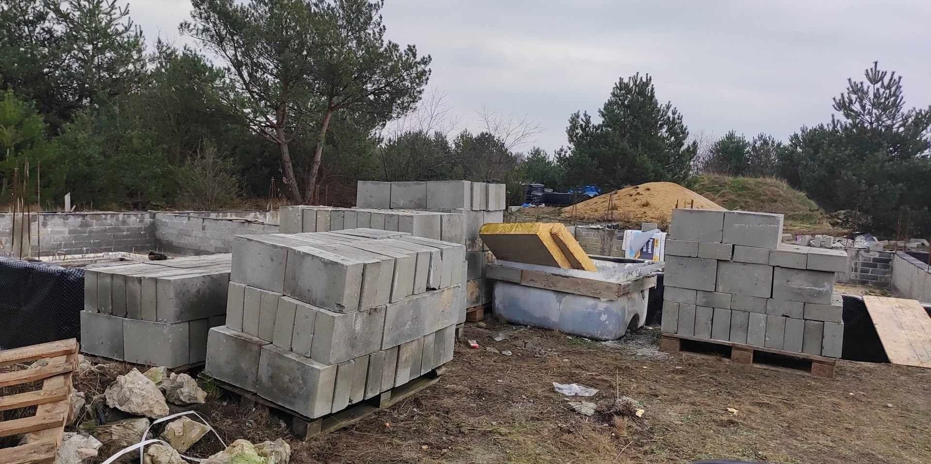 Sprzedam bloczki betonowe fundamentowe