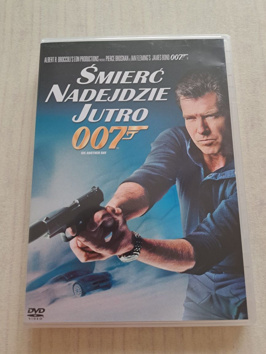 Śmierć Nadejdzie Jutro James Bond 007