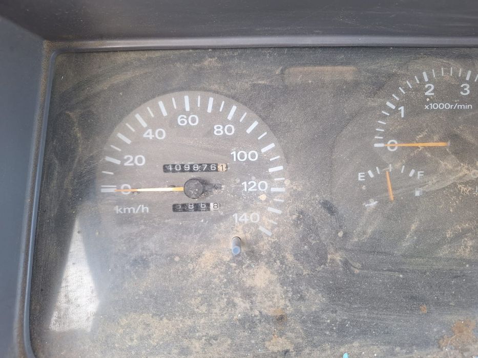 Carrinha caixa aberta 6 lugares