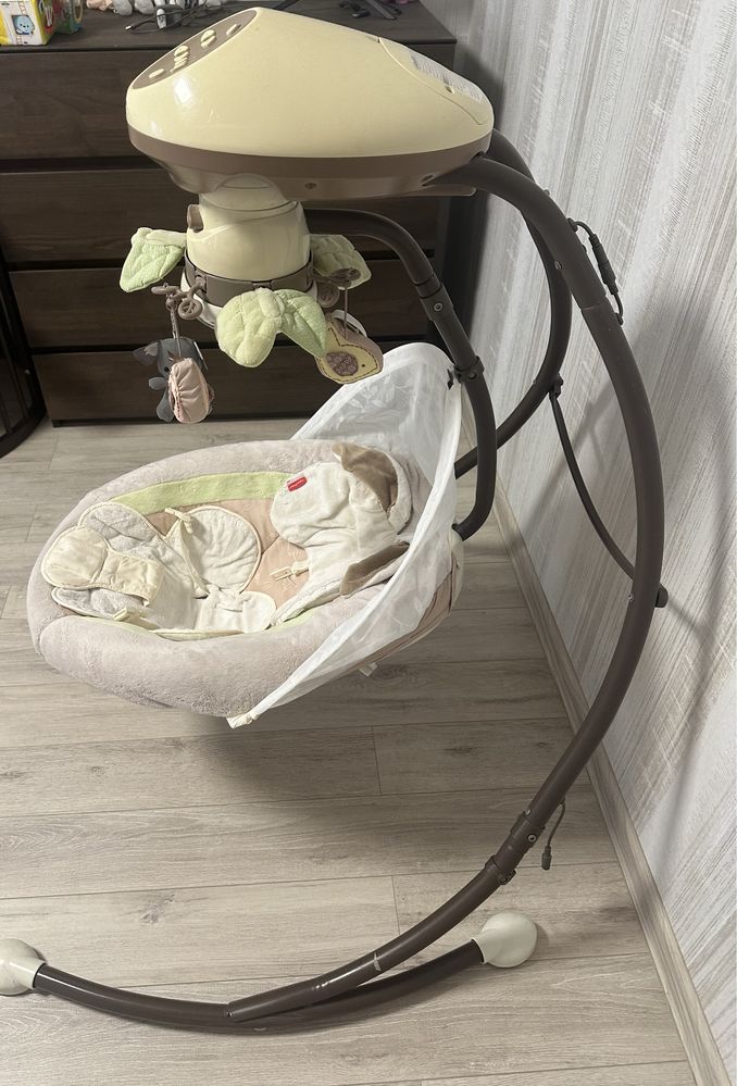 Продам заколисуючий центр Fisher-Price