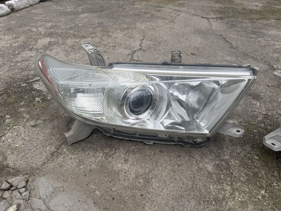 фари Highlander орігінал