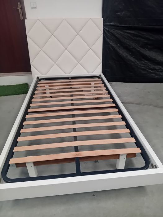 Cama individual  com algum uso