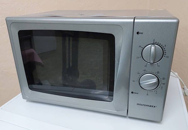 Мікрохвильова піч б/у Micromaxx MM6460 гриль 20 л 700 Вт