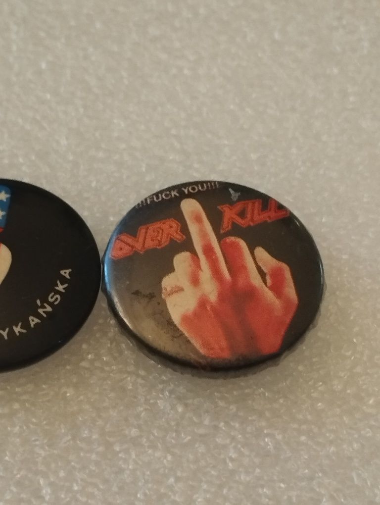 Trzy przypinki Over Kill, Grafika amerykańska, WOŚP