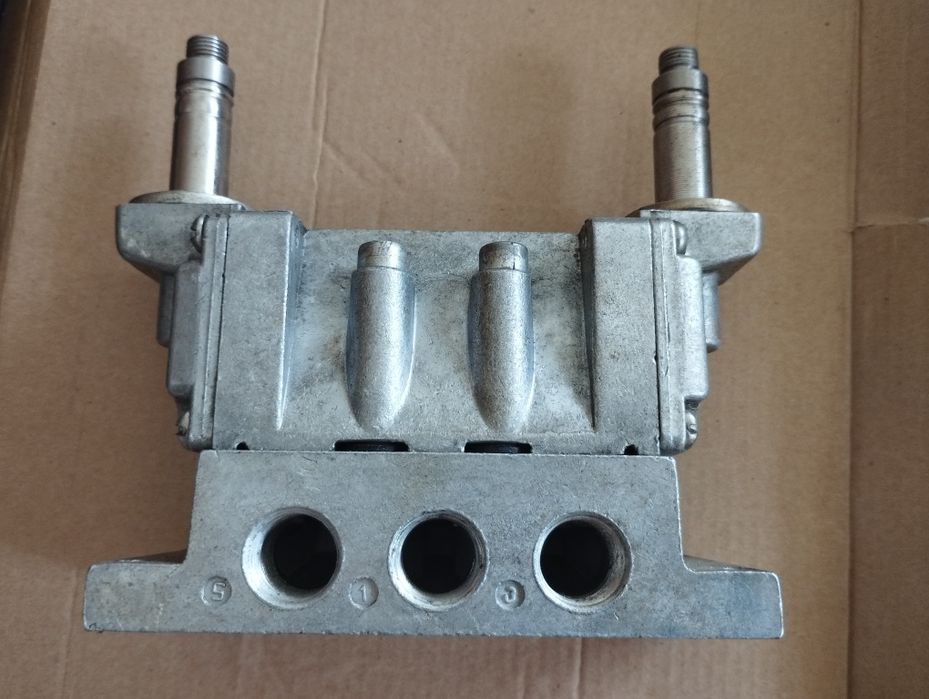 Пневмораспределитель 232