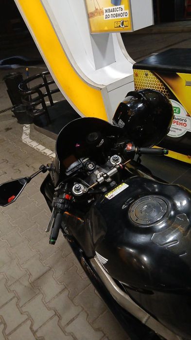 Honda CBR1000RR Fireblad СРОЧНО!