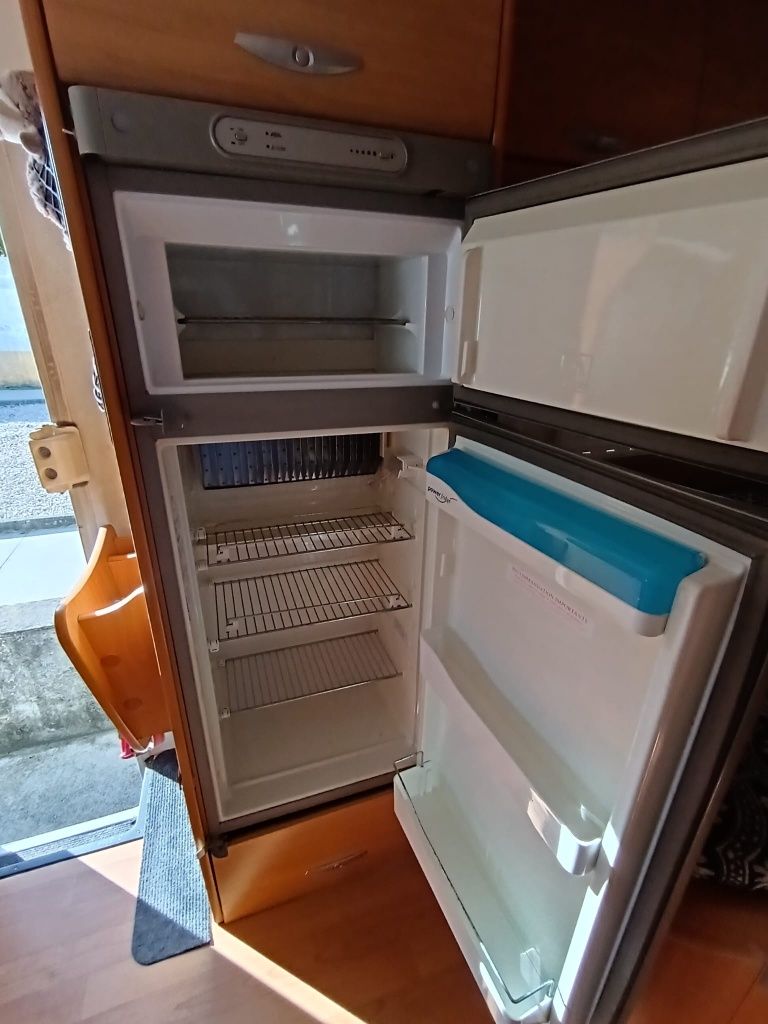 Frigorifico de caravana ou autocaravana