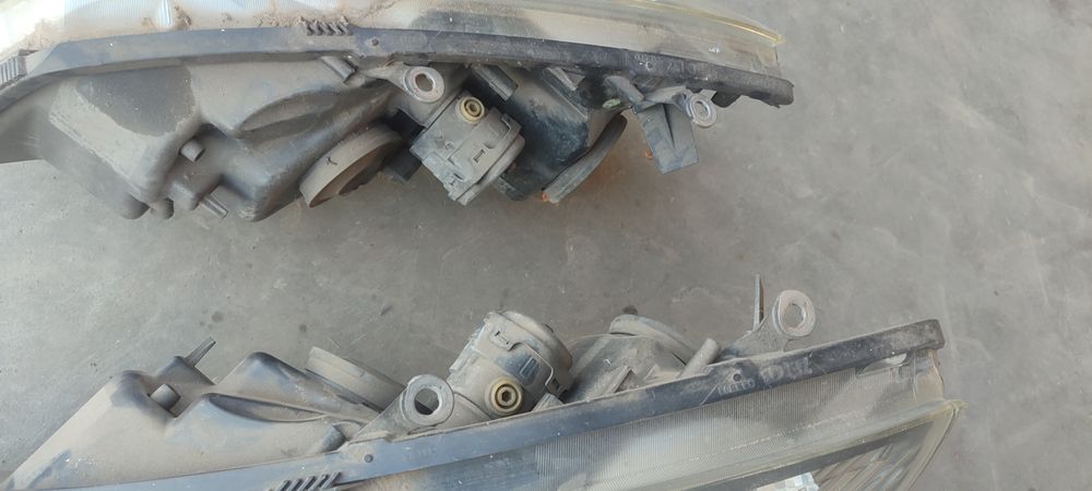 Scenic 2 II przedlift lampa przód przednia prawa ksenon Xenon