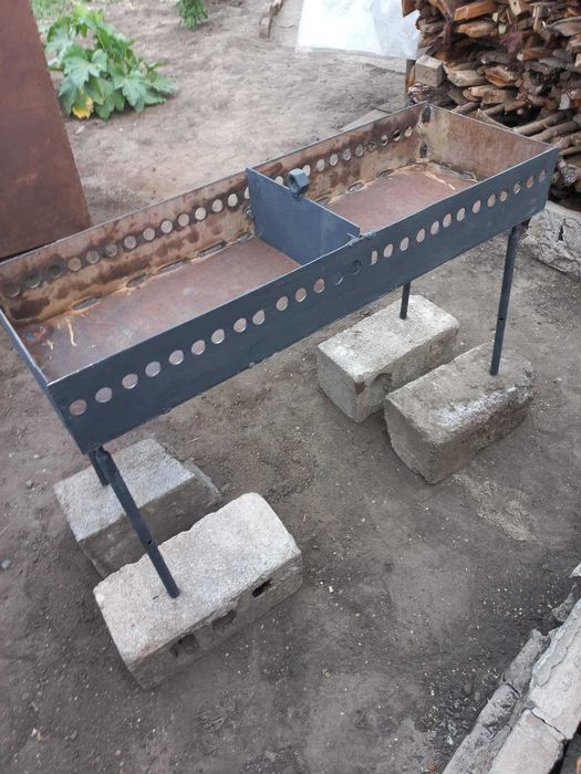 Мангал на ніжках