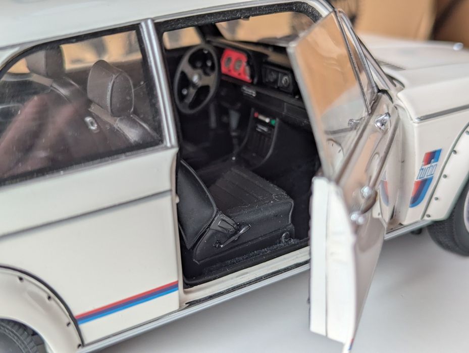 1/18 Kyosho BMW 2002 Кіоши БМВ Біла White 1:18 Модель Машинка Моделька