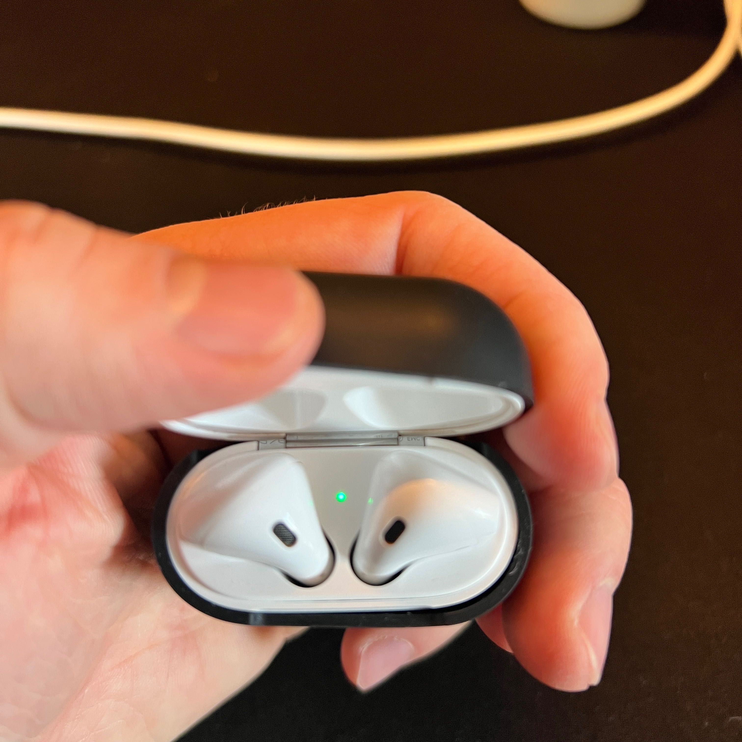 Słuchawki douszne Apple Air Pods + etui