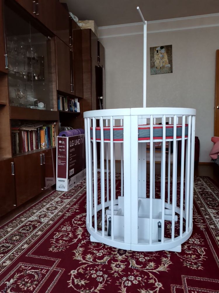 Дитяча кроватка з матрасом