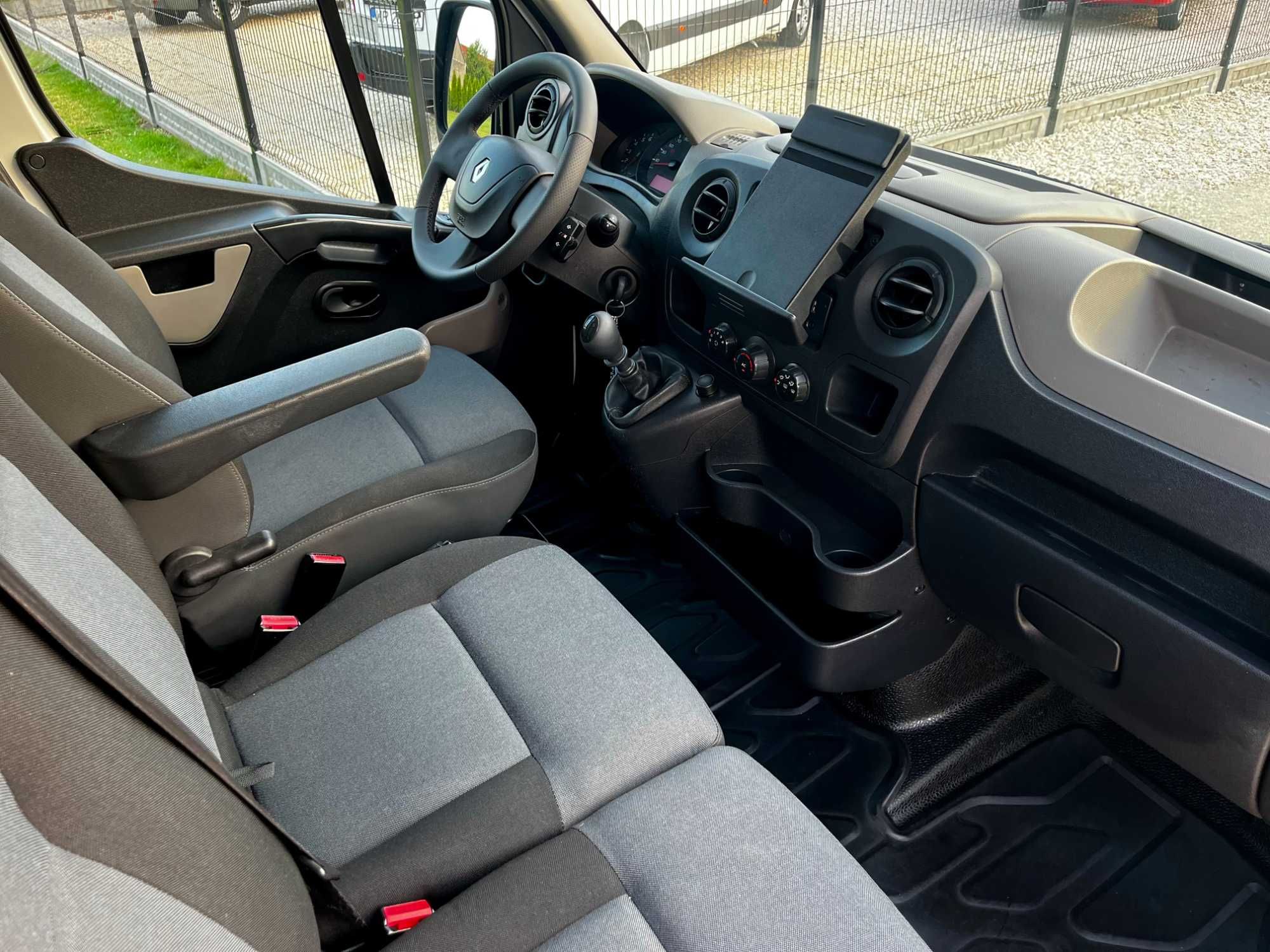 Renault Master / L2H2 / 2,3 diesel 125 koni / Klima