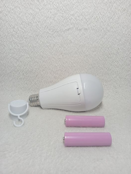 Лампочки акумуляторні  18650 акумулятори 20 ват 20W E27