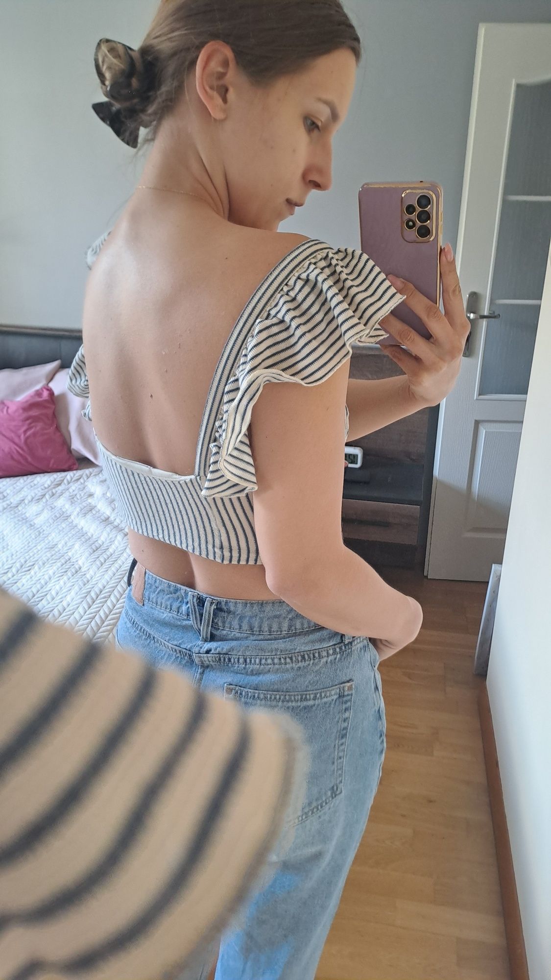Bluzka crop top falbana Reserved dekolt serce paski