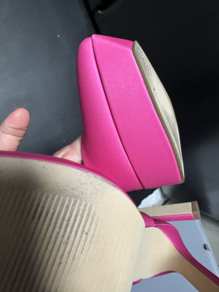 Buty obcasy szpilki na koturnie 36 catwalk