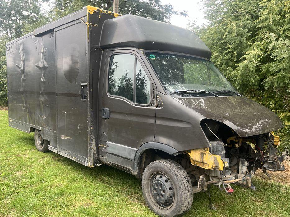 Iveco daily 35S12 pozostalosci resory kontener felgi drzwi rama z dok.