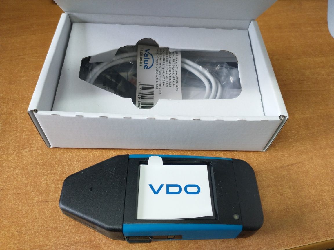 Czytnik tachografów i kart kierowców VDO  DLK Pro Download Key S
