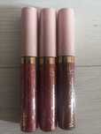 Vollare Cosmetics by Sylwia Przybysz pomadka matowe Rosy Peachy Nude
