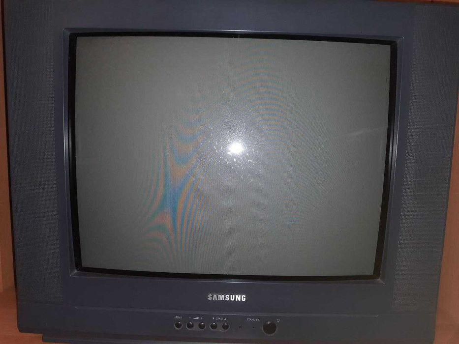телевизор SAMSUNG в хорошем рабочем состоянии