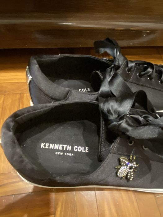 Ténis Acetinados Kenneth Cole Pretos - Novos