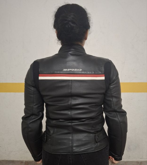 Casaco de mota em pele t. 42 Ixon como novo