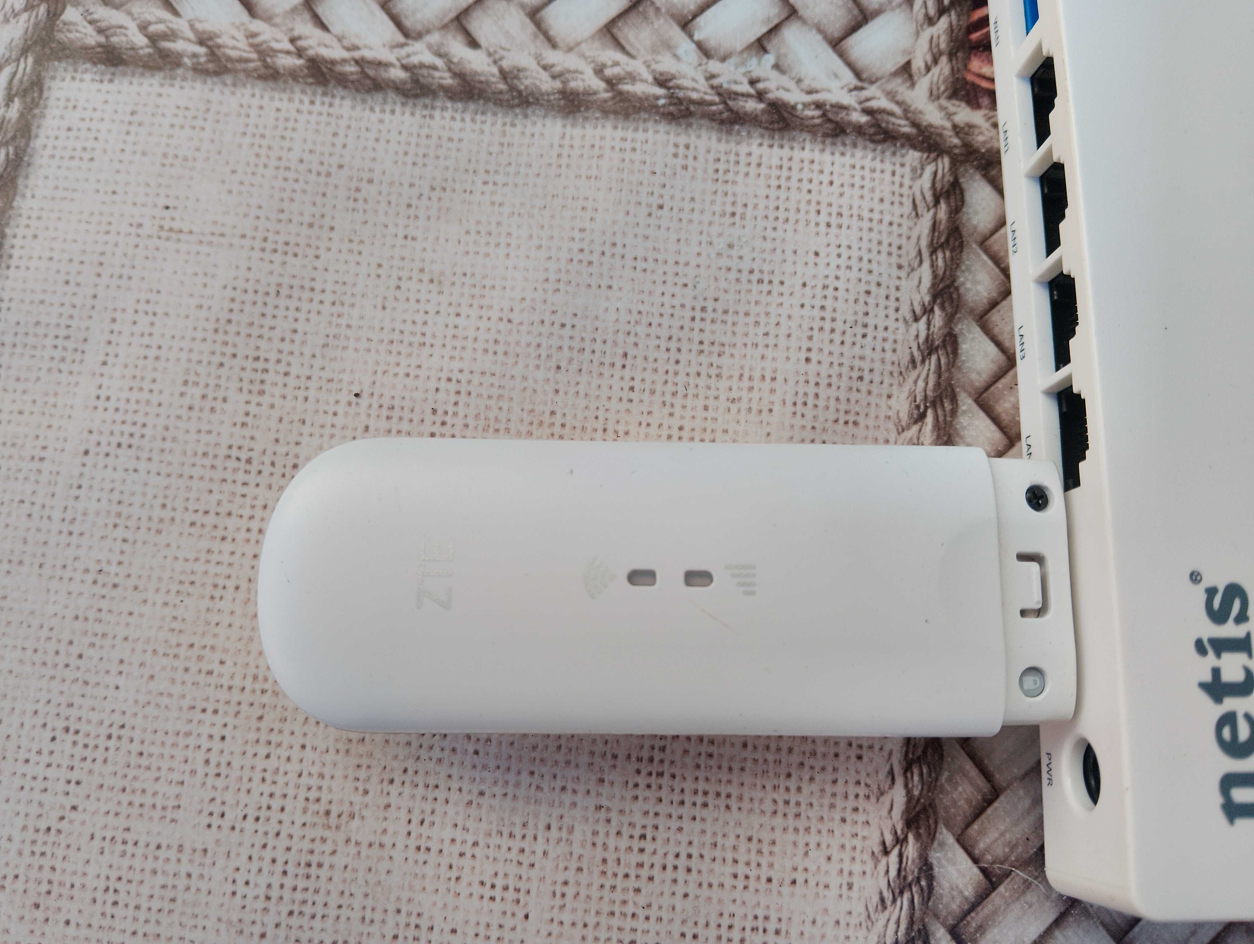 Комплект 4G LTE Wi-Fi роутер Netis MW5230+4Gмодем ZTE MF79U