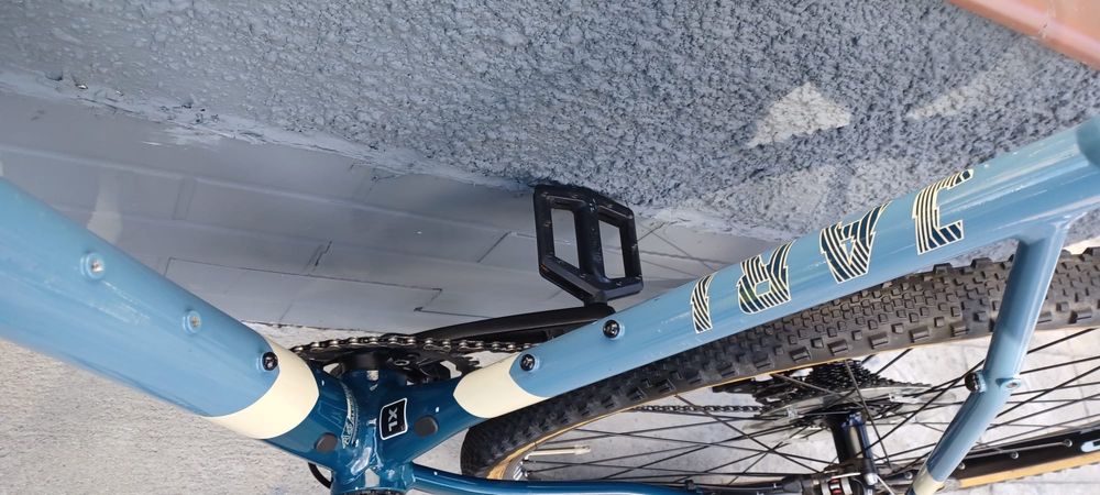 Rower gravel Fuji 1.3