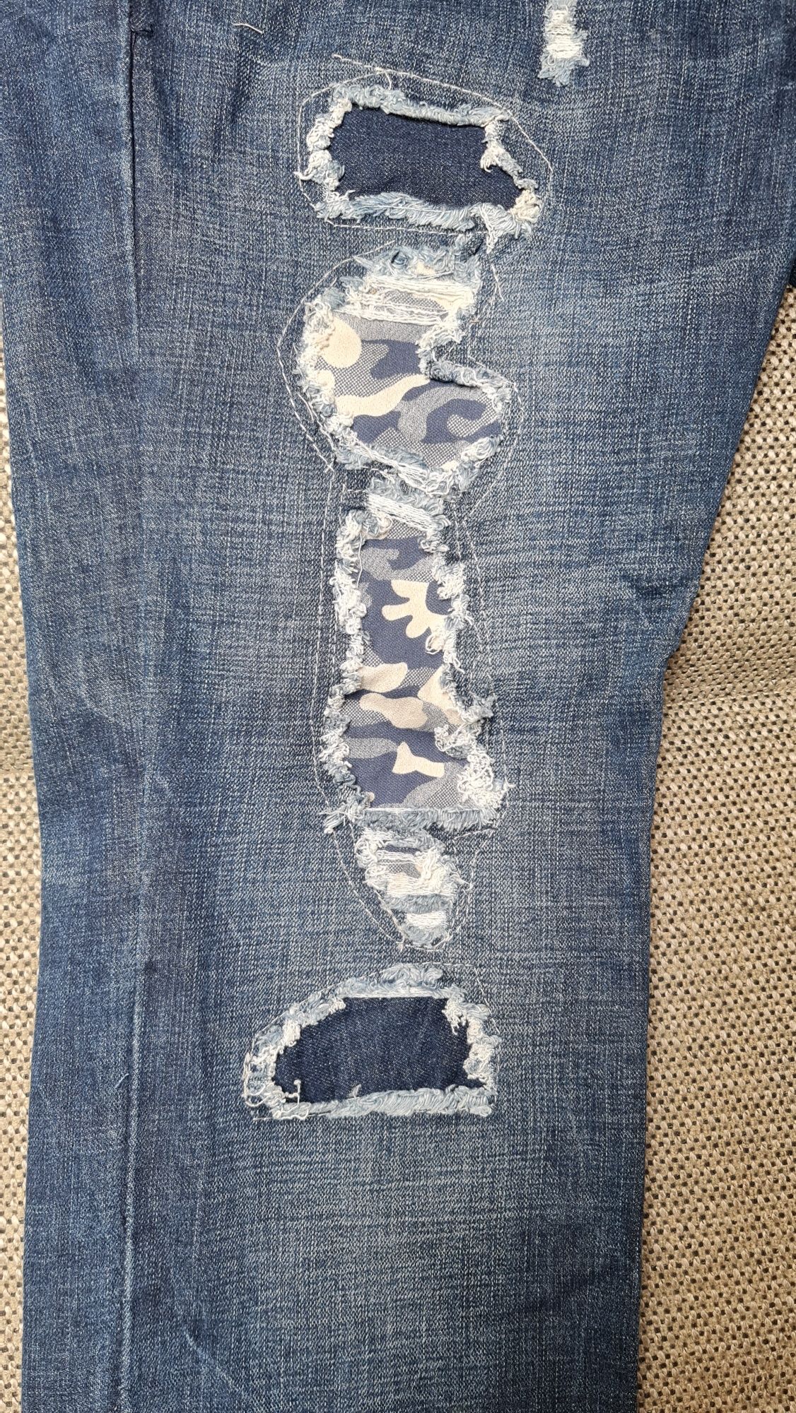 Spodnie jeans ripped