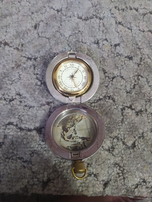 Часы дорожные с будильником.