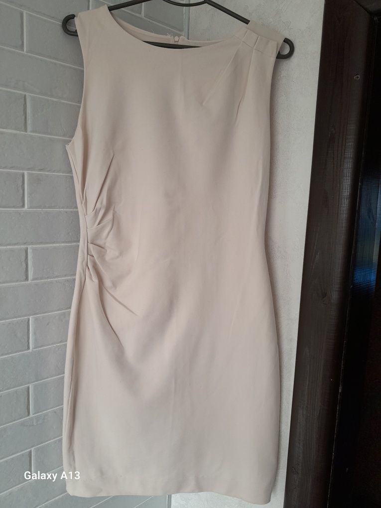 Плаття МАNGO молочного кольору, сукня