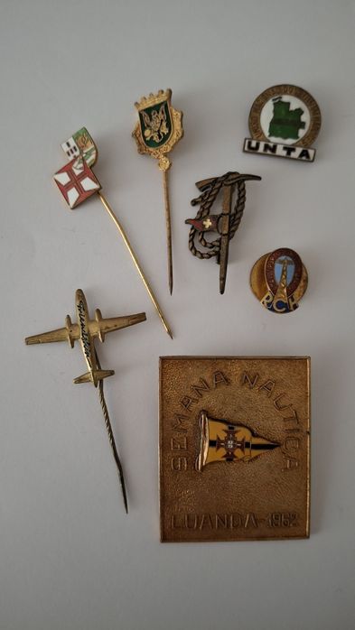 Vários Pins / Alfinetes decada 60 vintage