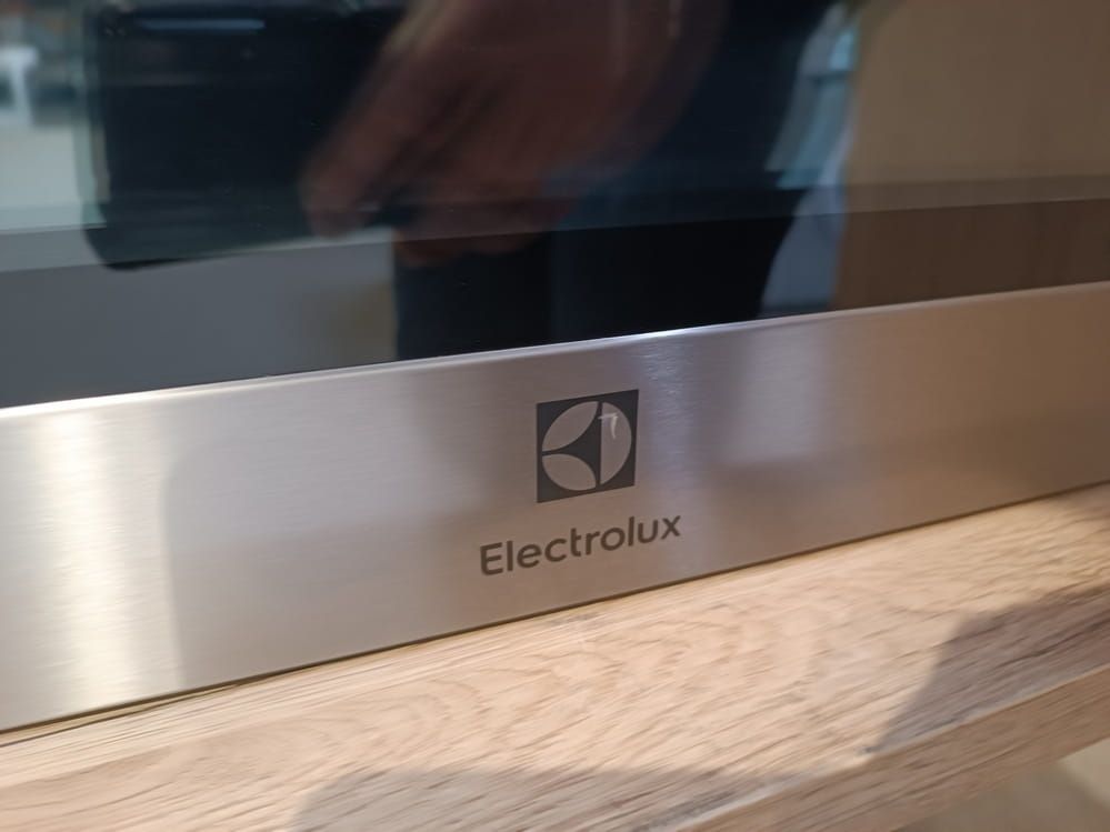 Outlet AGD piekarnik parowy Electrolux SteamCrisp transport gwarancja