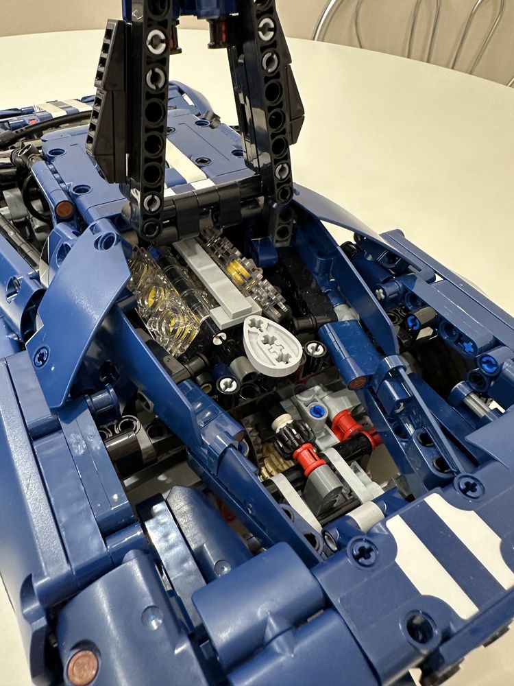 LEGO Technic Ford GT 2022 42154