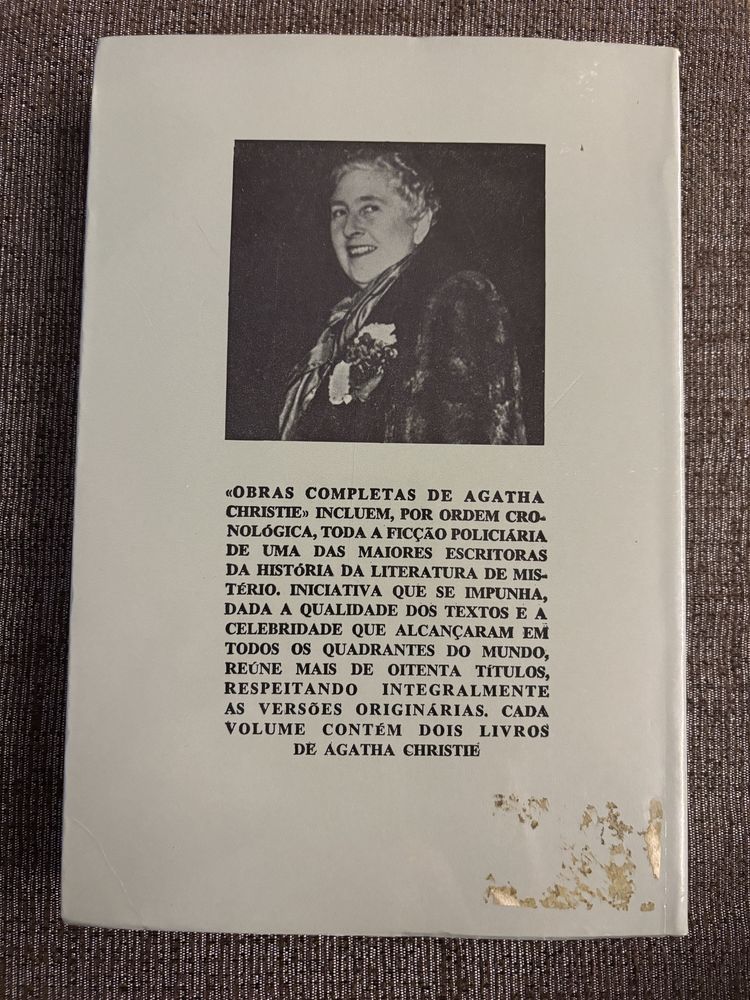 Poirot e o Jogo Macabro / o Estranho Caso da Velha Curiosa