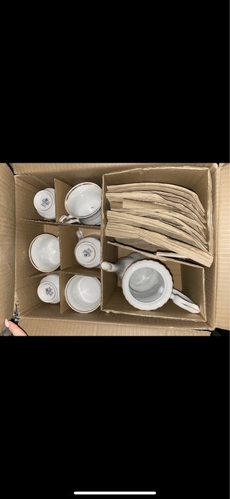 Serwis Kawowy CHODZIEŻ Porcelana IWONA zlota linia 27 elementów 12os