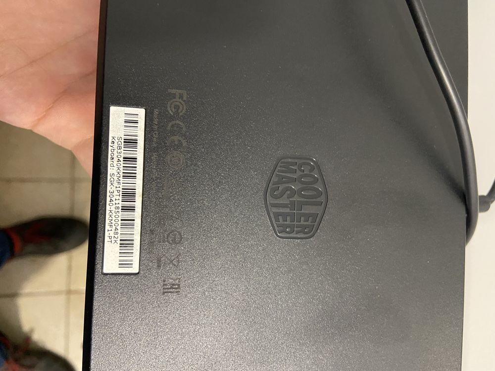 Teclado Mecânico Cooler Master SGK-3040 RGB - Layout PT