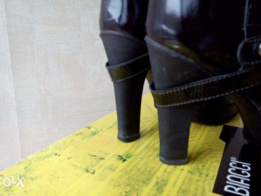Демісезонні жіночі чоботи Антоніо Бьяджи, відм.стан, натуральний лак !