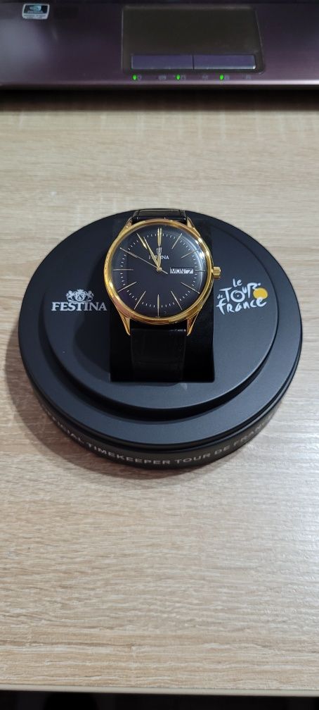 Piękny zegarek Festina