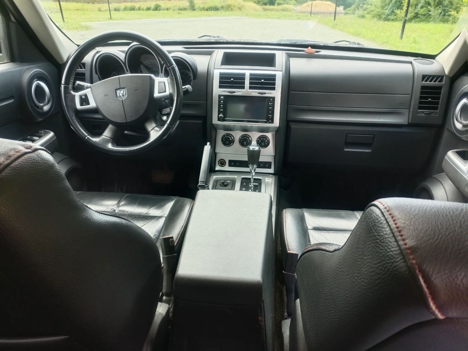 Dodge Nitro Dodge Nitro 2008 260KM Najpotężniejsza wersja RT