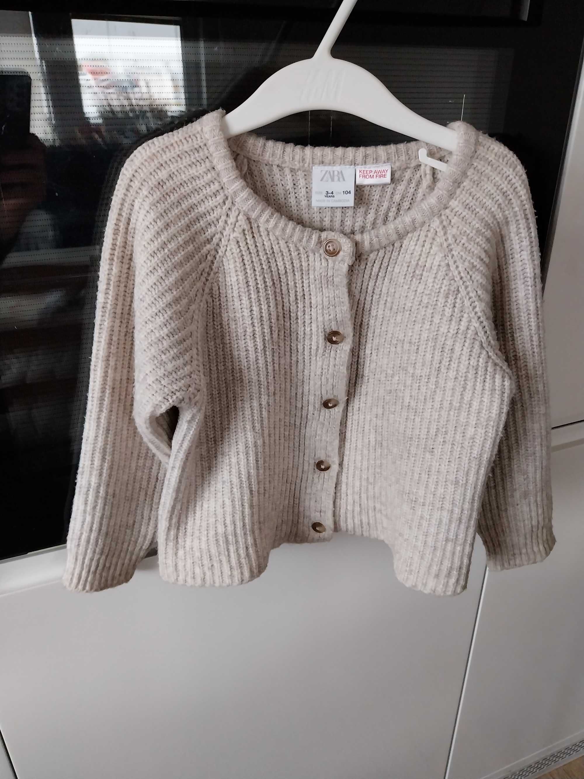 Sweterek Zara na guziki dla Dziewczynki